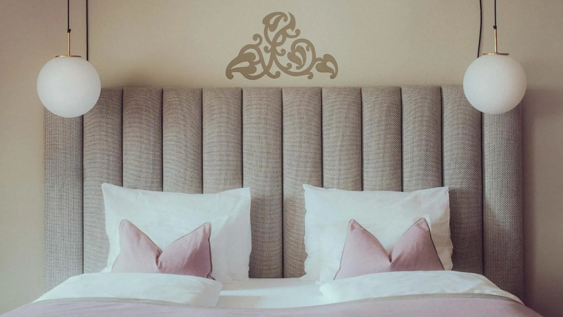 ****  Romantik Spa Hotel Elixhauser Wirt Elixhausen Austria